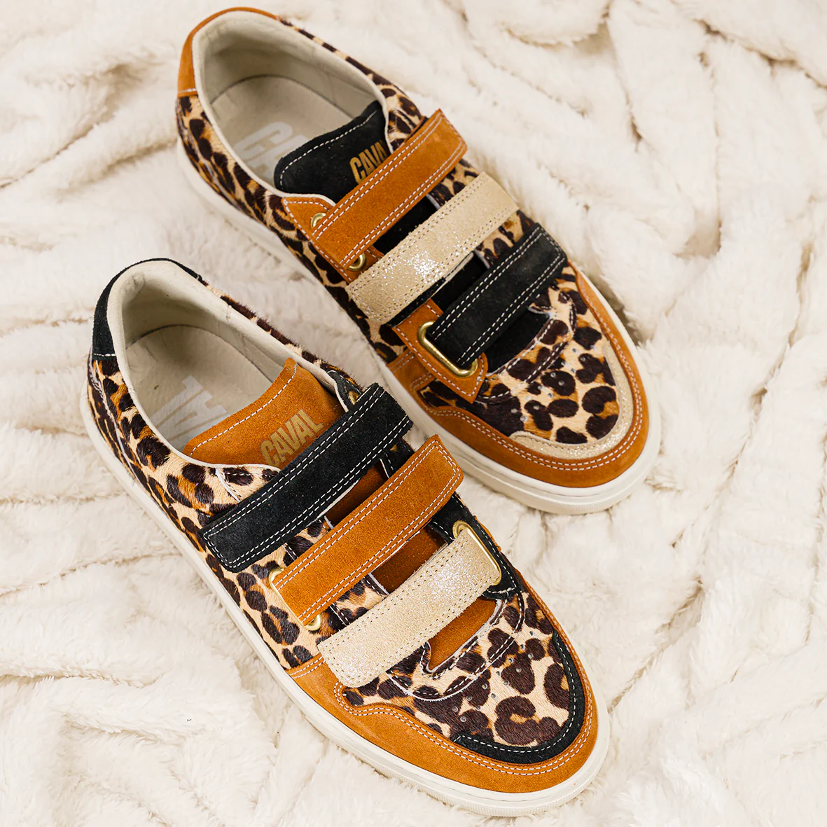 Leo Fever - Image 8